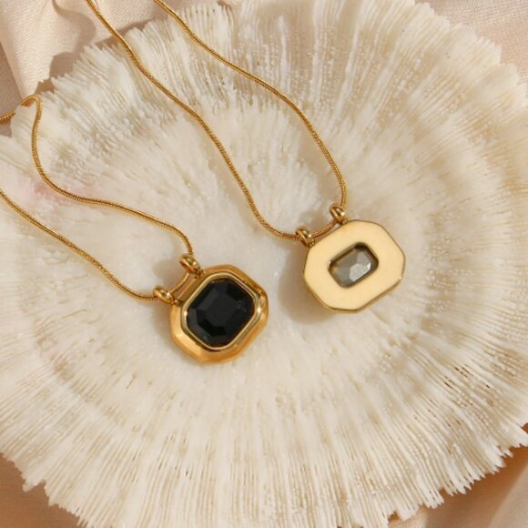 Stainless Steel Minimal Snake Rectangle Large Cubic Zirconia Necklace - Picture 3 of 3